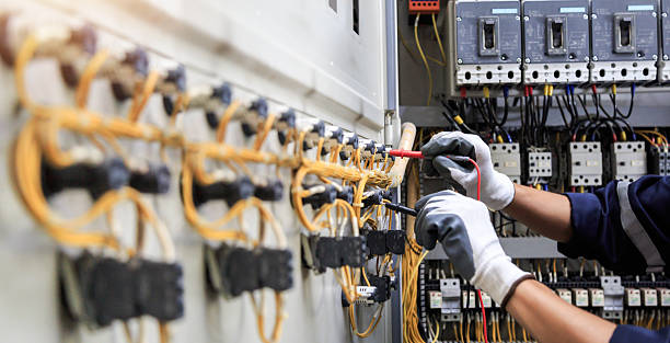 Professional Electrician technician working in Pompton Lakes, NJ